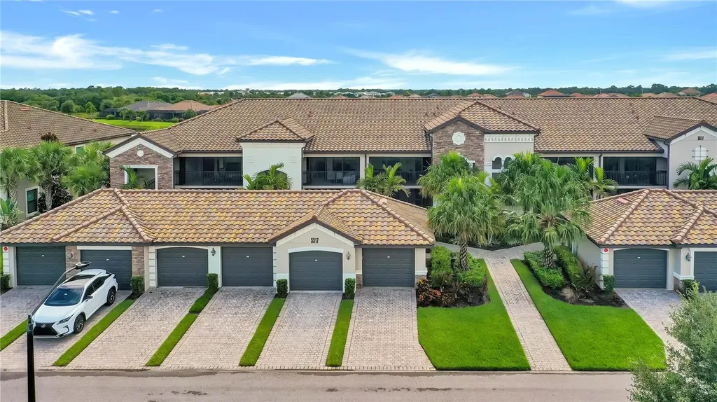 5517 Palmer Circle Bradenton FL 34211