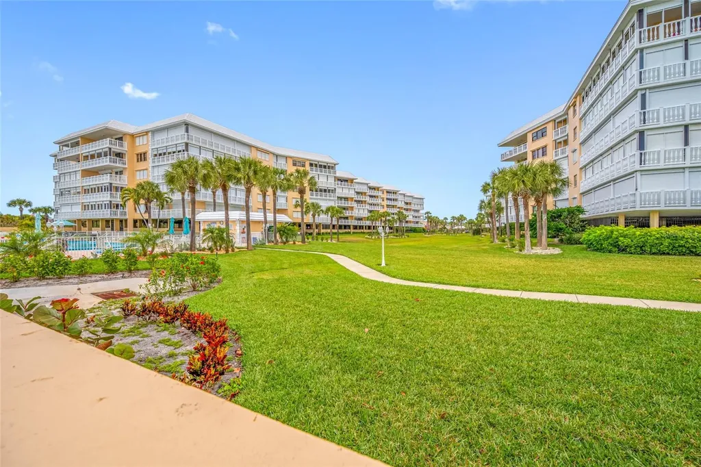6650 Sunset Way St Pete Beach FL 33706