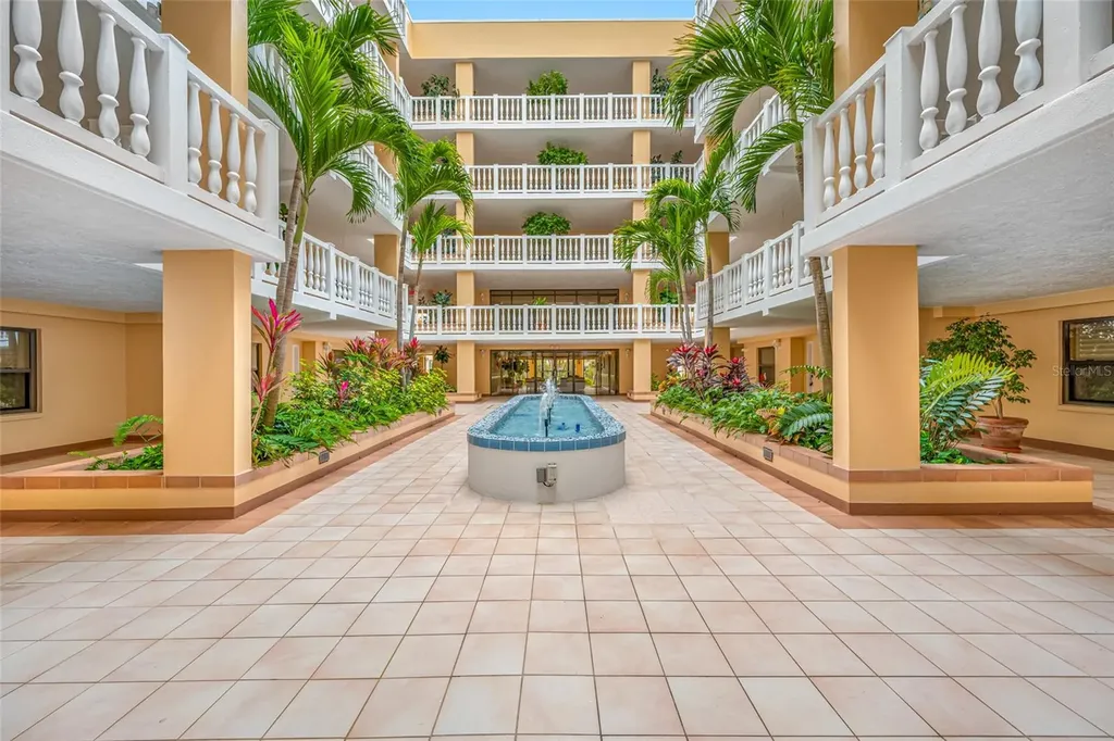 6650 Sunset Way St Pete Beach FL 33706