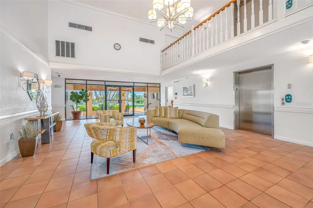 6650 Sunset Way St Pete Beach FL 33706