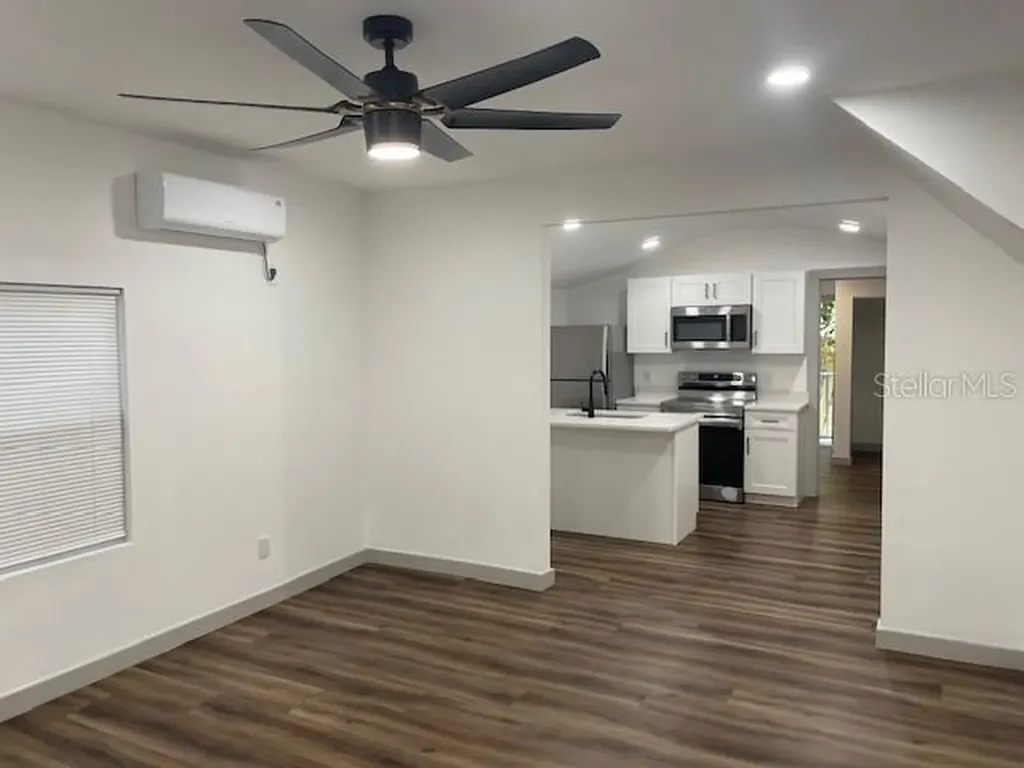 1157 Highland Court N St Petersburg FL 33701