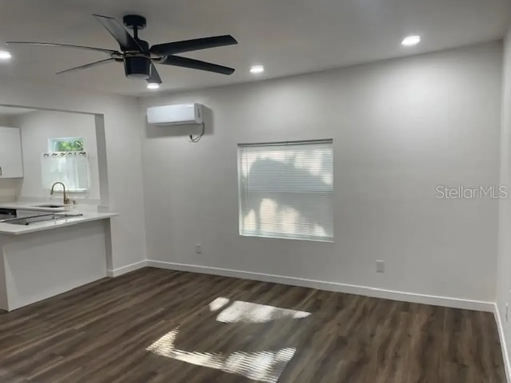 1157 Highland Court N St Petersburg FL 33701