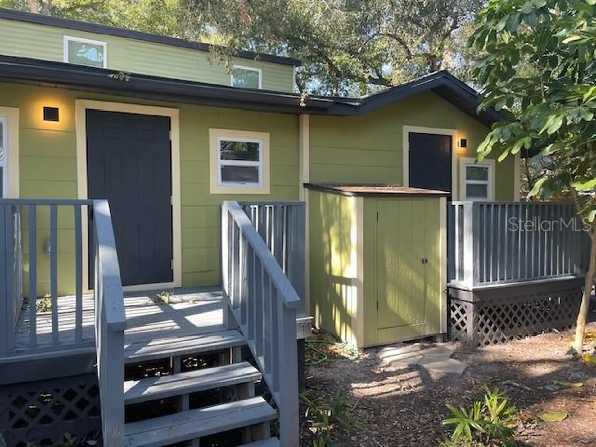 1157 Highland Court N St Petersburg FL 33701