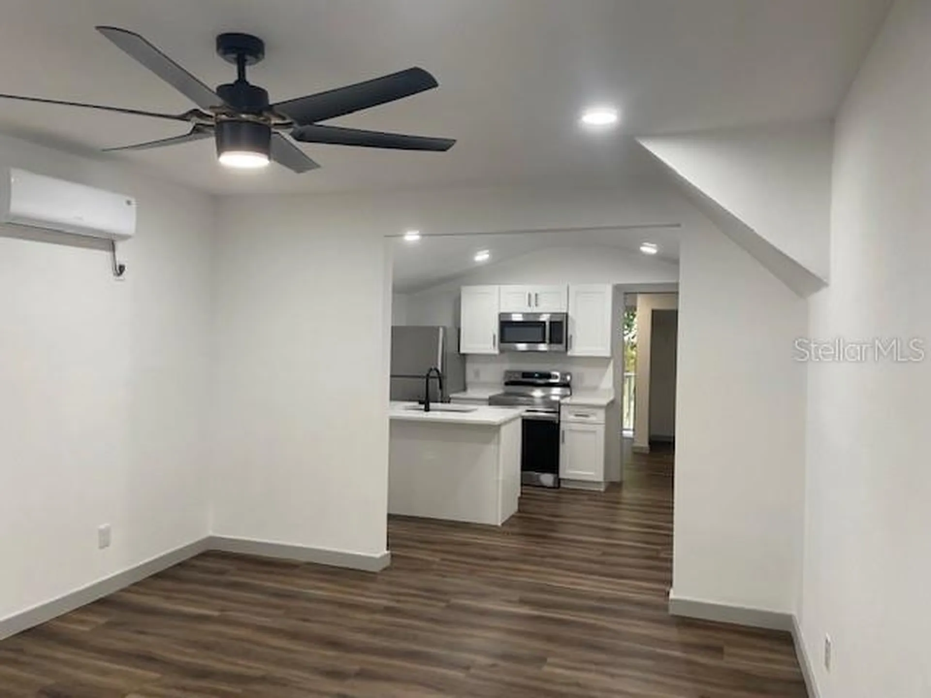 1157 Highland Court N St Petersburg FL 33701