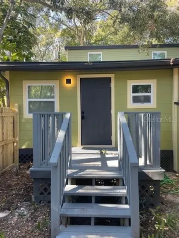 1157 Highland Court N St Petersburg FL 33701