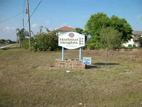 1228 Harbour Hibiscus Court Punta Gorda FL 33983