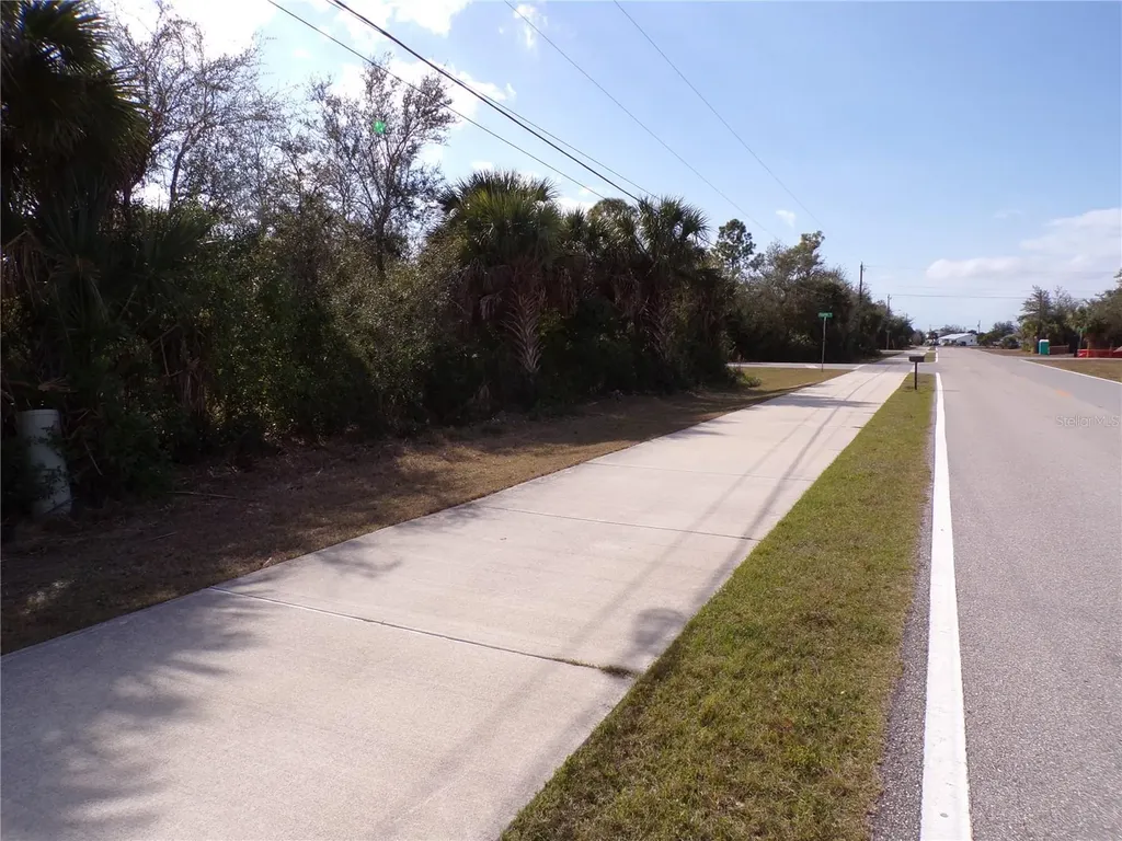 14589 Keystone Boulevard Port Charlotte FL 33981