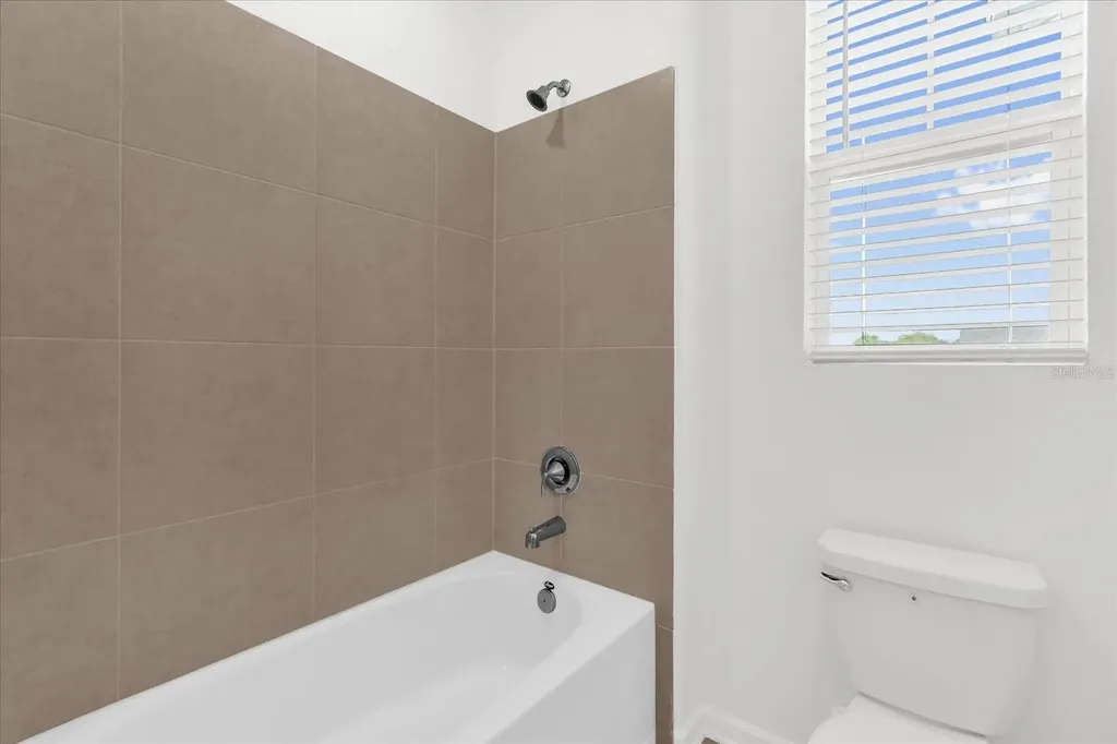 2485 Rider Rain Lane Apopka FL 32703