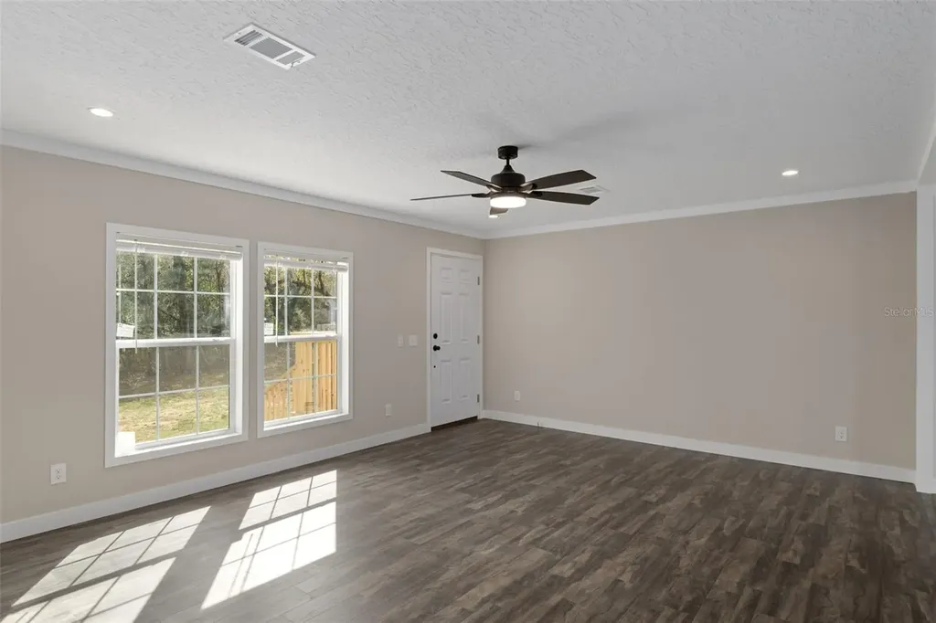 10869 Old Lakeland Highway Dade City FL 33525