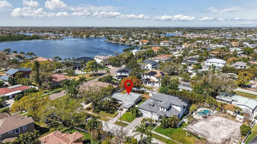 440 Lido Way NE St Petersburg FL 33704