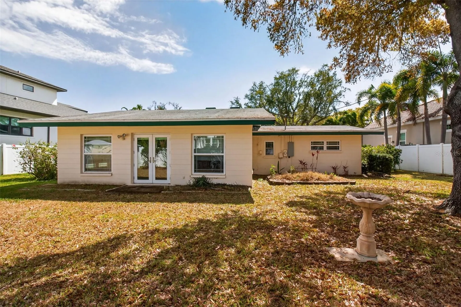440 Lido Way NE St Petersburg FL 33704