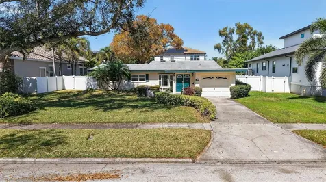 440 Lido Way NE St Petersburg FL 33704