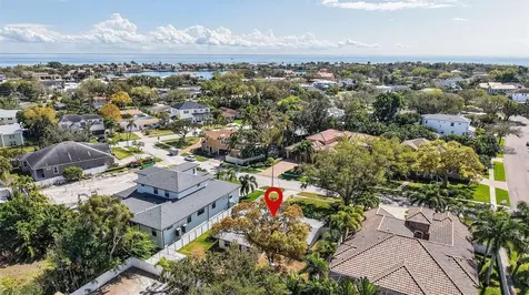 440 Lido Way NE St Petersburg FL 33704