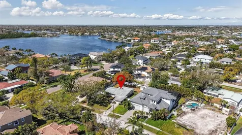 440 Lido Way NE St Petersburg FL 33704