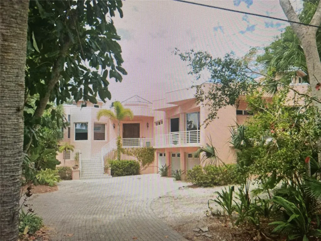 3232 Higel Avenue Sarasota FL 34242