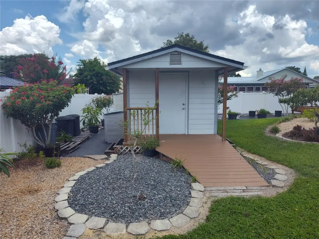 8850 Pine Bay Court Orlando FL 32825
