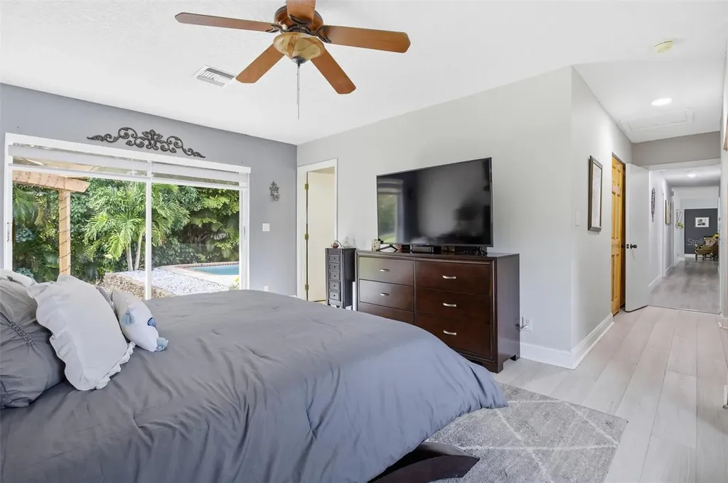 431 S Old Hiatus Rd Avenue Fort Lauderdale FL 33325