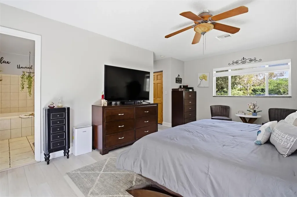 431 S Old Hiatus Rd Avenue Fort Lauderdale FL 33325