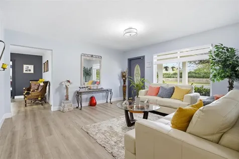 431 S Old Hiatus Rd Avenue Fort Lauderdale FL 33325