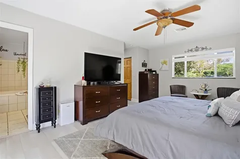 431 S Old Hiatus Rd Avenue Fort Lauderdale FL 33325