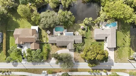 431 S Old Hiatus Rd Avenue Fort Lauderdale FL 33325