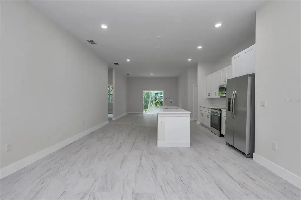4592 SW Channel Heights Court Dunnellon FL 34431
