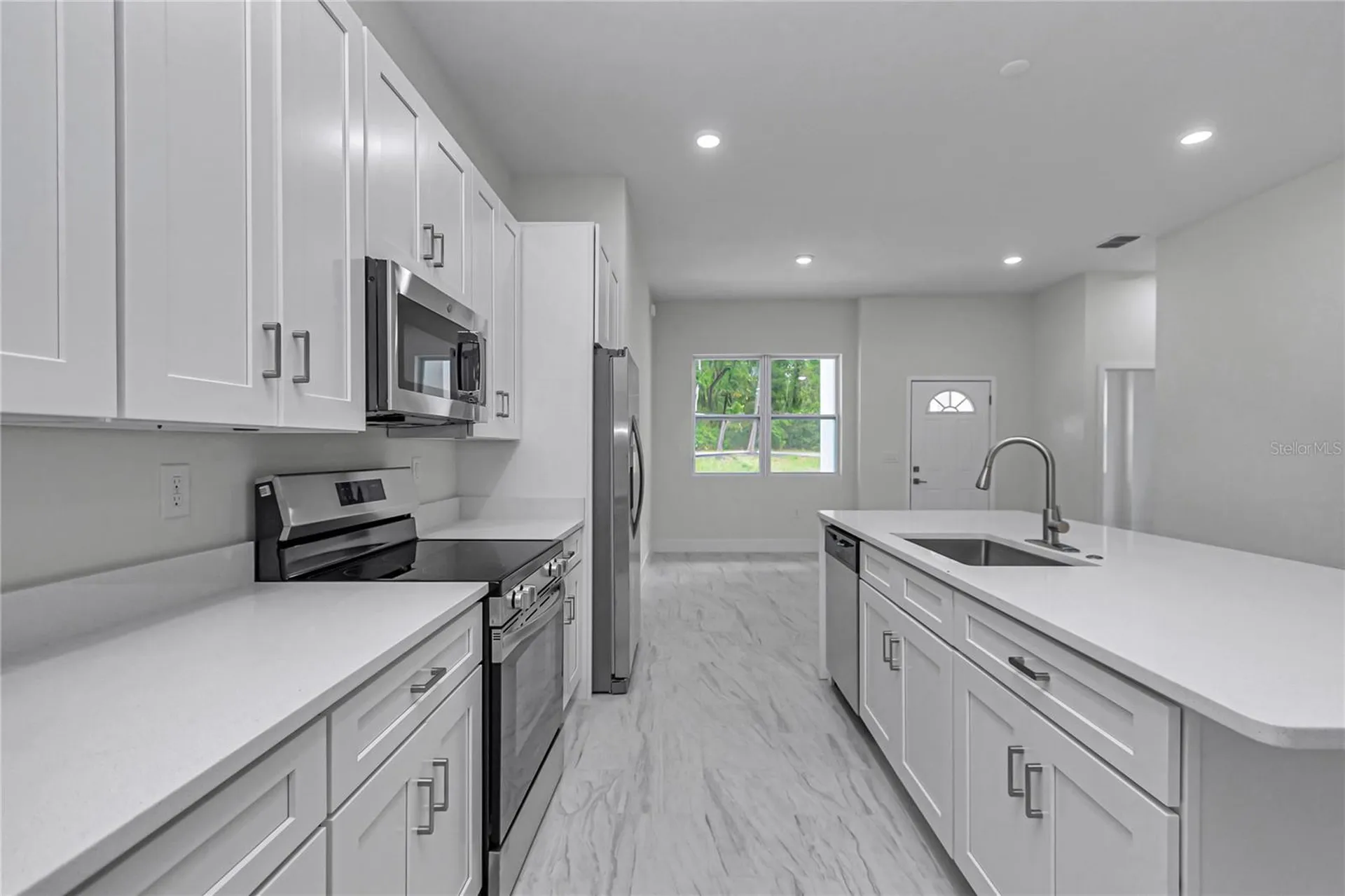4592 SW Channel Heights Court Dunnellon FL 34431