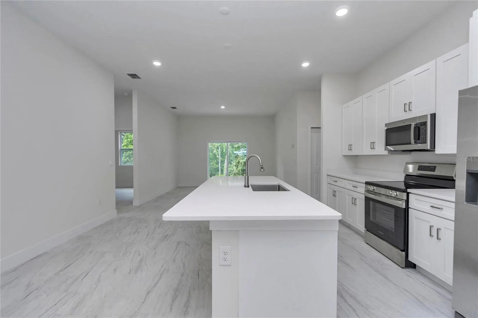 4592 SW Channel Heights Court Dunnellon FL 34431
