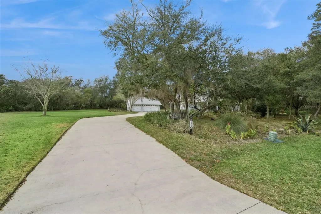 41731 Dahlia Street Eustis FL 32736