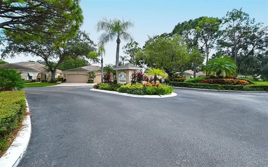 5521 Chanteclaire Sarasota FL 34235