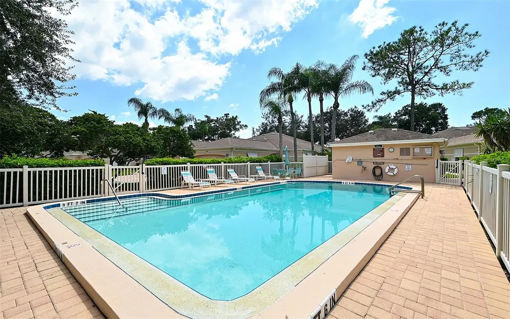 5521 Chanteclaire Sarasota FL 34235