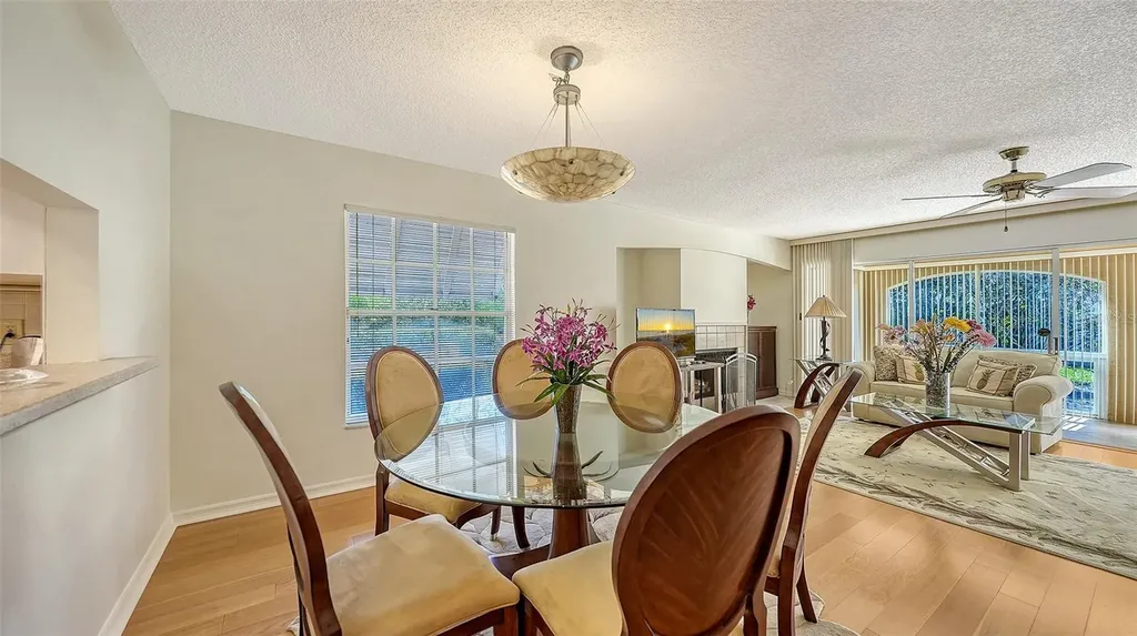 5521 Chanteclaire Sarasota FL 34235