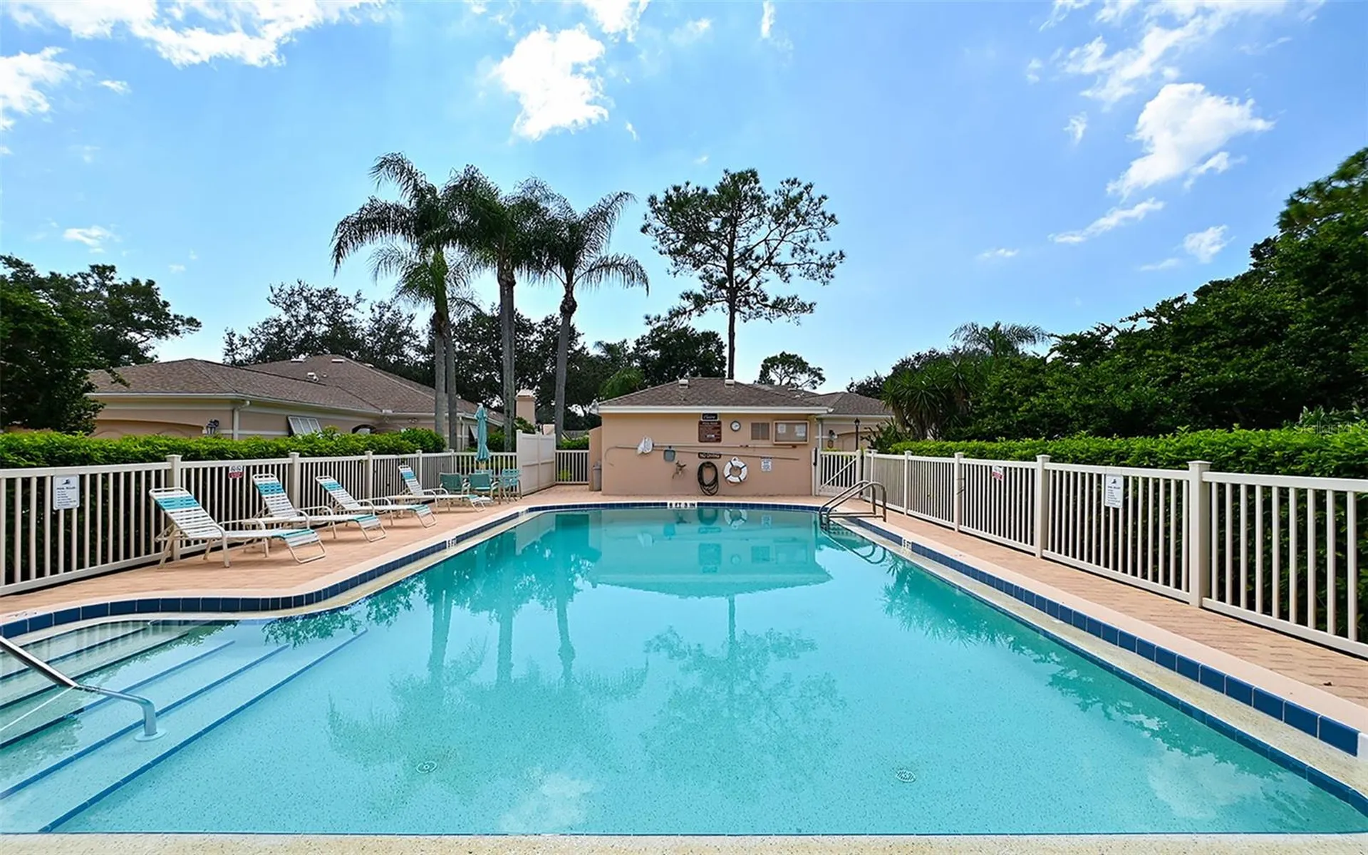 5521 Chanteclaire Sarasota FL 34235