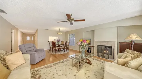 5521 Chanteclaire Sarasota FL 34235