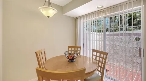 5521 Chanteclaire Sarasota FL 34235