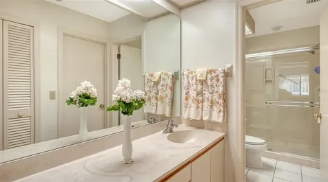 5521 Chanteclaire Sarasota FL 34235