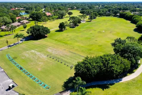 5521 Chanteclaire Sarasota FL 34235