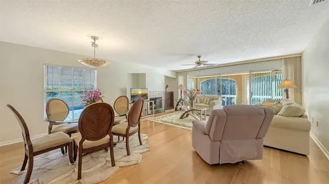 5521 Chanteclaire Sarasota FL 34235