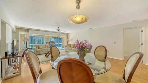 5521 Chanteclaire Sarasota FL 34235