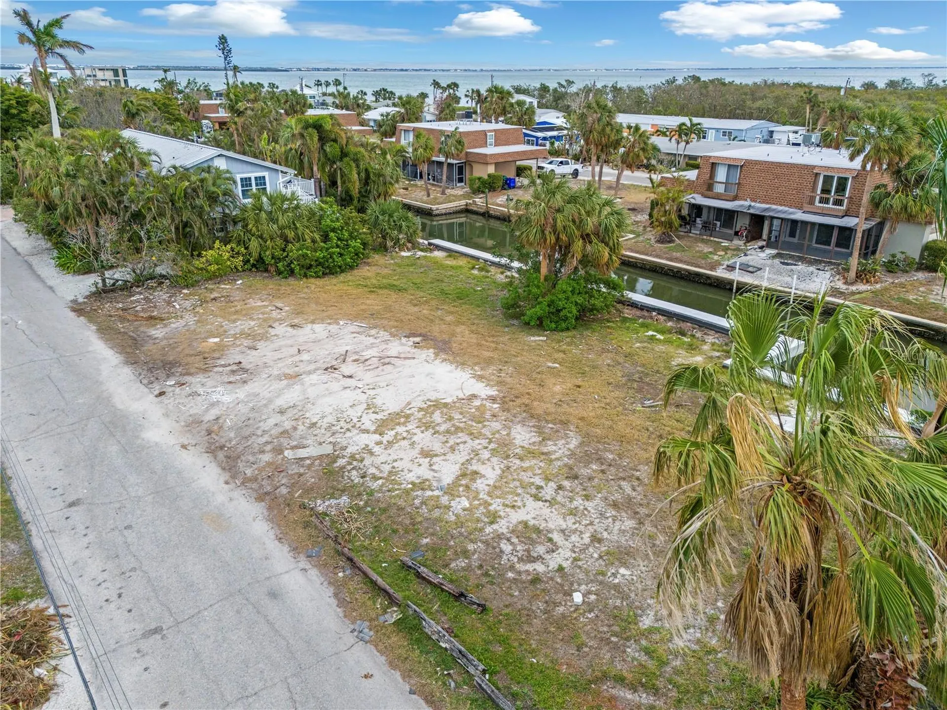 720 Tarawitt Drive Longboat Key FL 34228