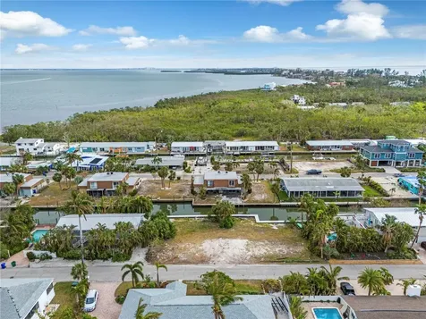 720 Tarawitt Drive Longboat Key FL 34228