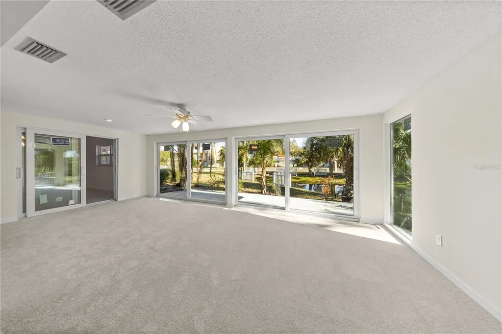 1229 N Egret Point Crystal River FL 34429