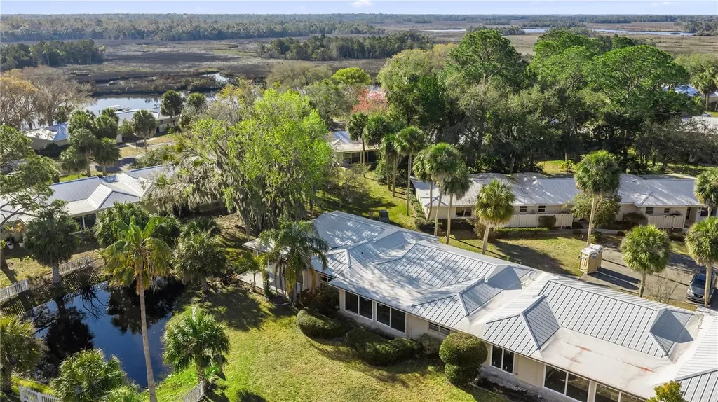 1229 N Egret Point Crystal River FL 34429