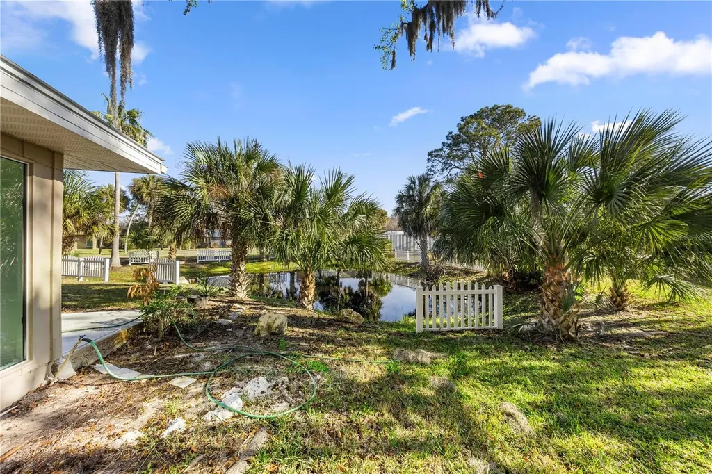 1229 N Egret Point Crystal River FL 34429