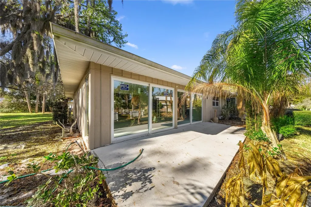 1229 N Egret Point Crystal River FL 34429