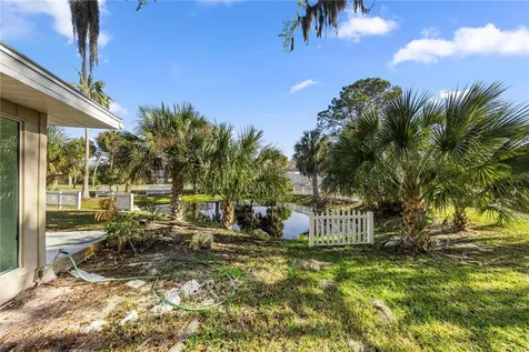 1229 N Egret Point Crystal River FL 34429
