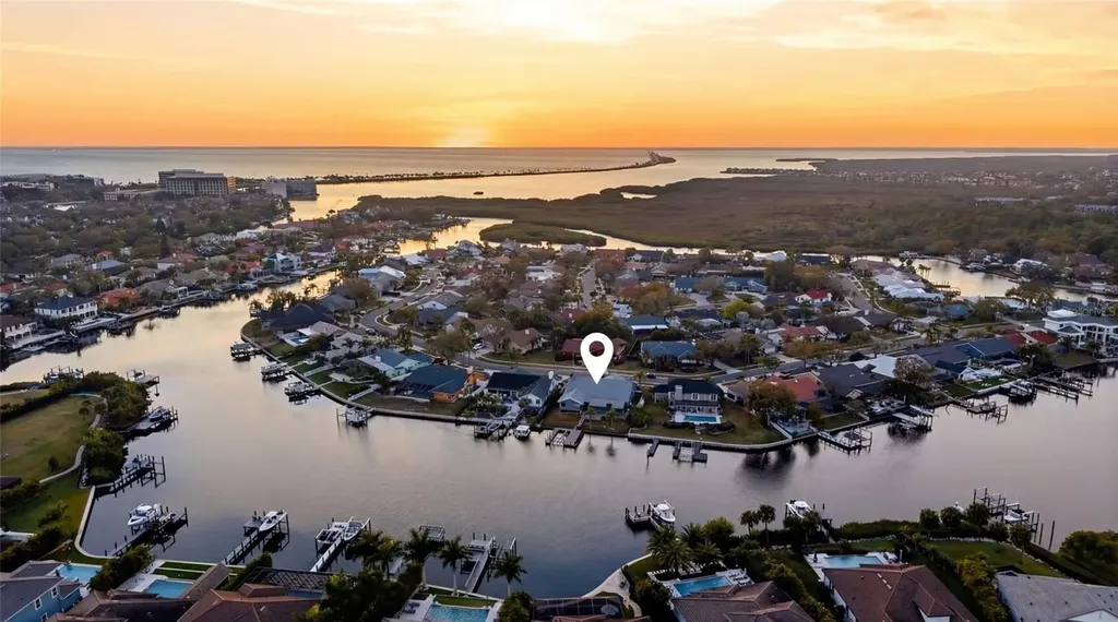 4157 Saltwater Boulevard Tampa FL 33615