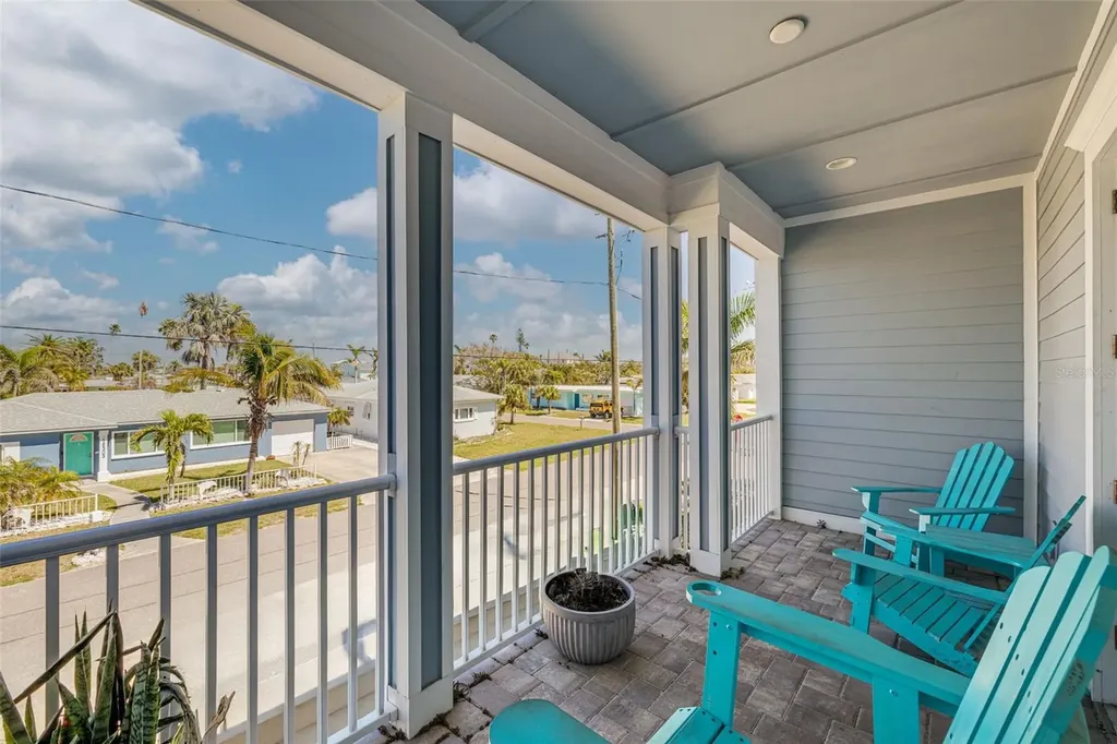16306 1st Street E Redington Beach FL 33708
