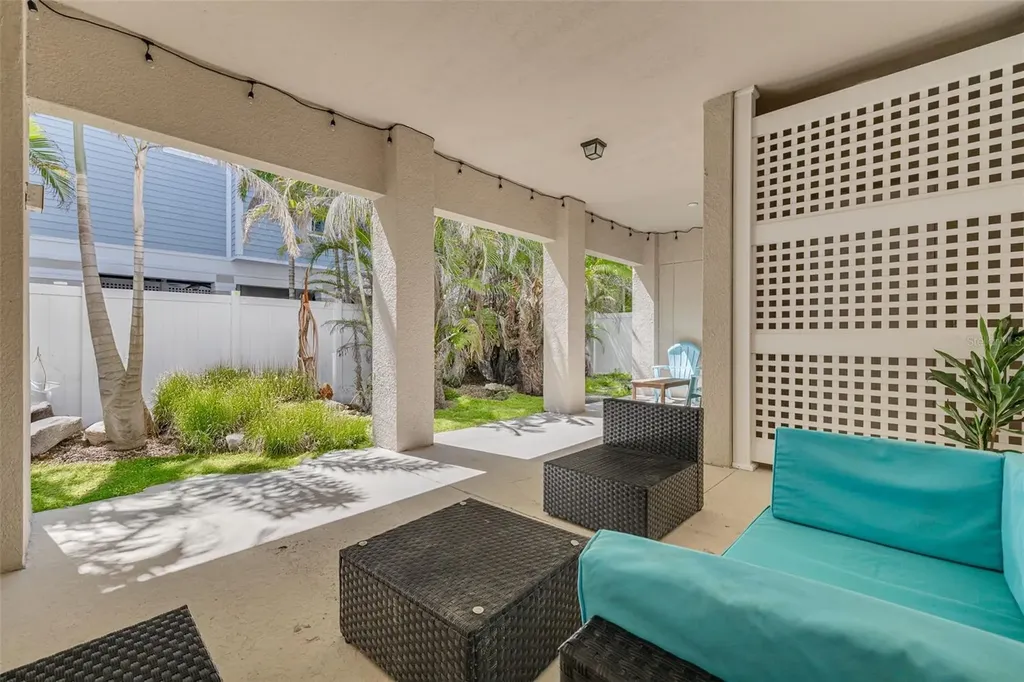 16306 1st Street E Redington Beach FL 33708