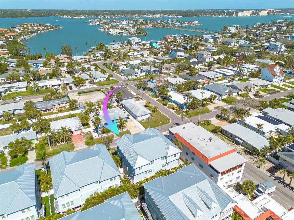 16306 1st Street E Redington Beach FL 33708